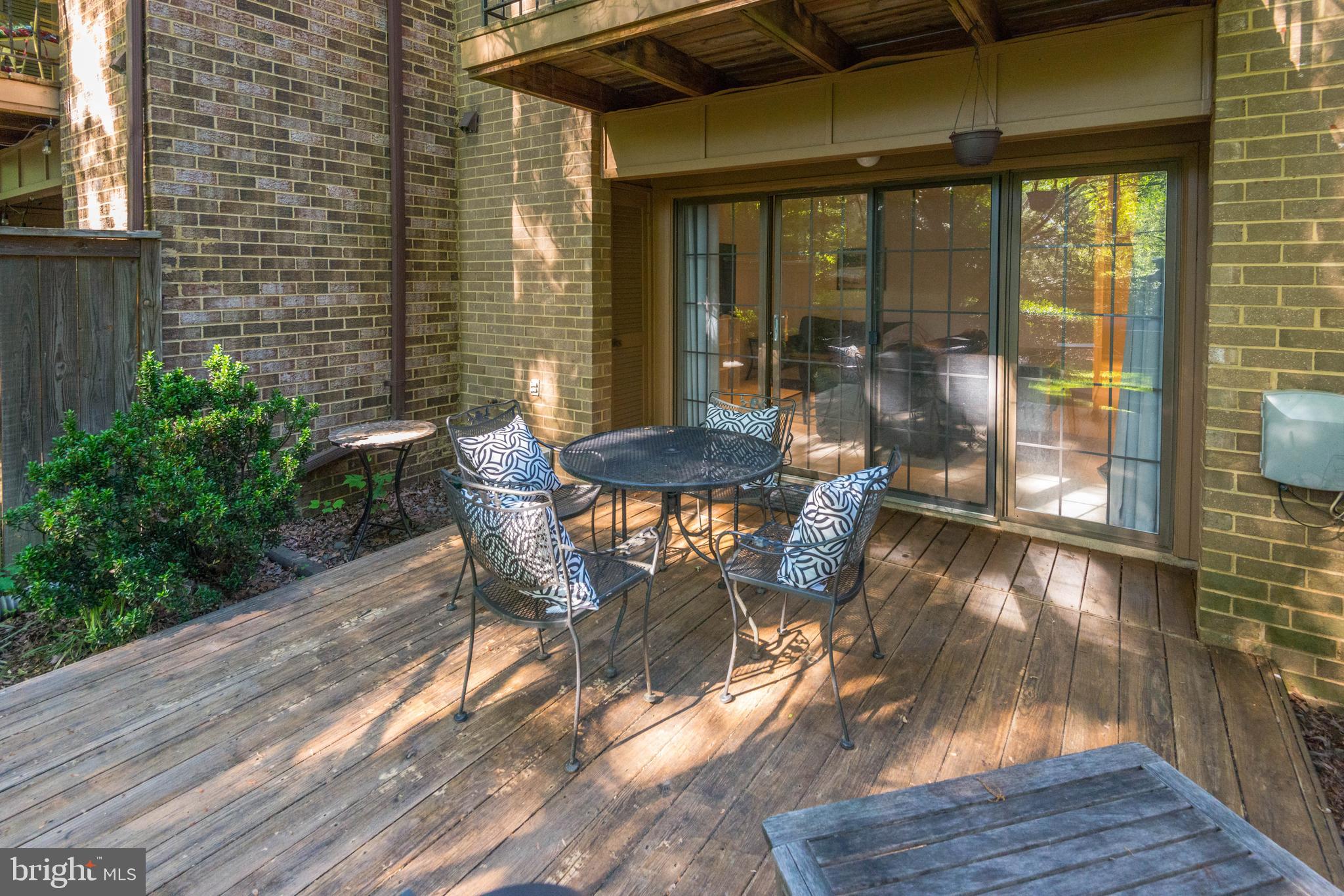 2024 Headlands Circle Reston, VA 20191 - Photo 38 of 50