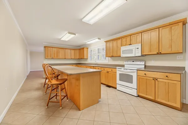 $399,000 | 993 Pickett Level Road, Elloree, SC 29047