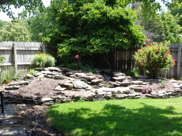 6700 Rousseau Drive Parma, OH 44129 - Photo 3 of 25 Beautiful Landscaping