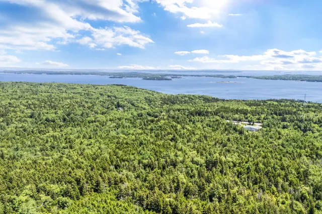 $249,000 | 381 Atlantic Highway, Northport, ME 04849