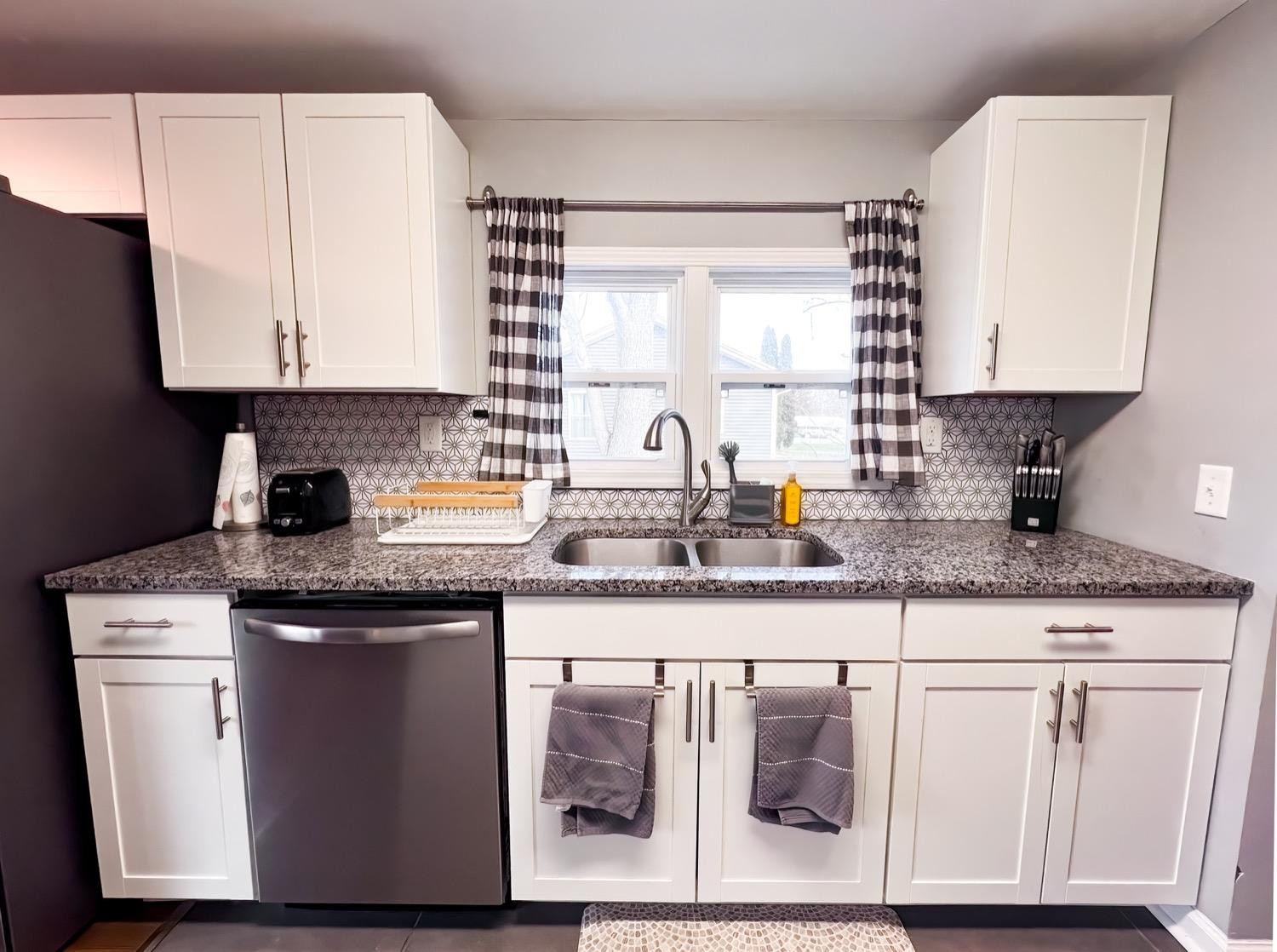 507 Joe Martin Road Lowell, IN 46356 - Photo 8 of 25 1500x1118