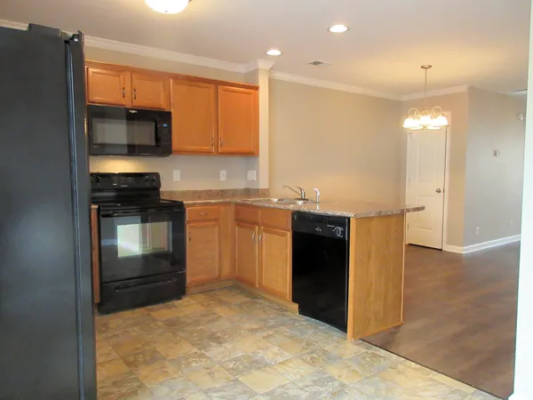 $1,265 | 341 Sam Houston Circle, Clarksville, TN 37040