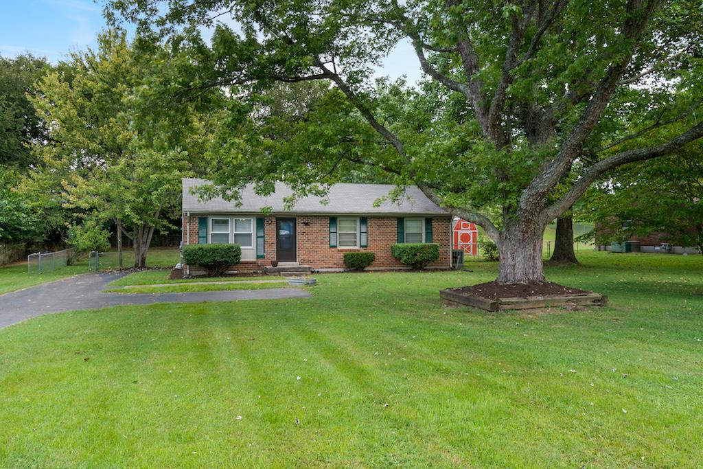 102 Valley Drive Springfield, TN 37172 - Photo 1 of 24 Gallery Image 1