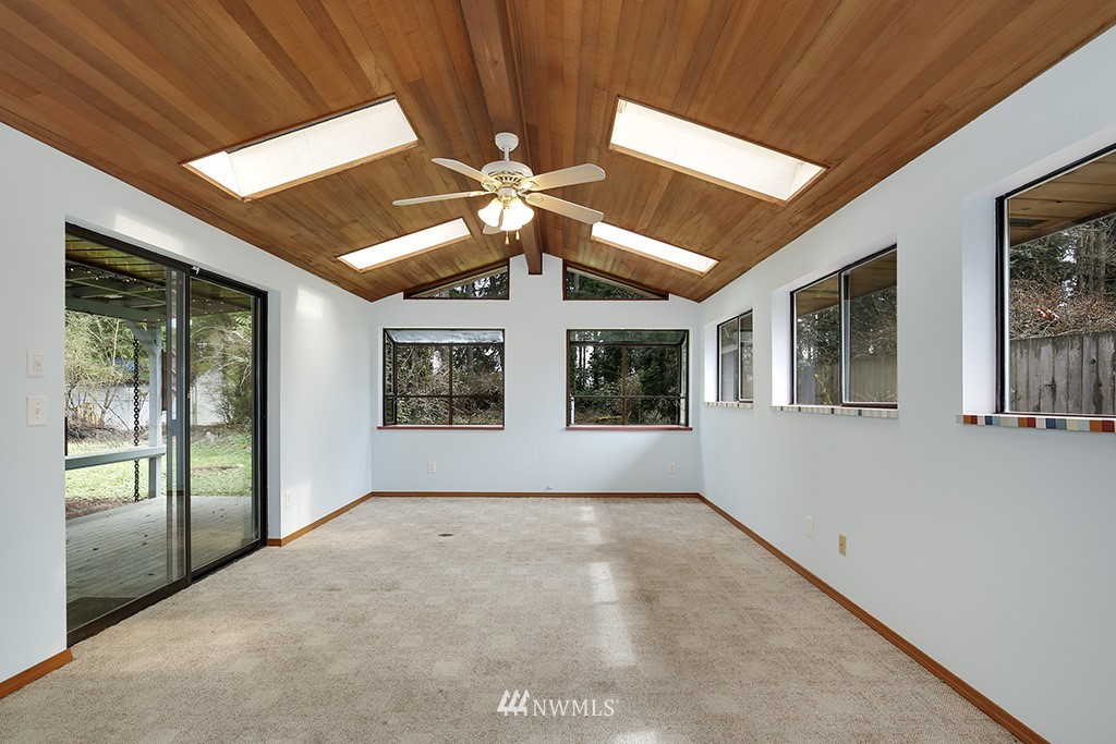 12711 Alexander Road Everett, WA 98204 - Photo 12 of 25 Gallery Image 12