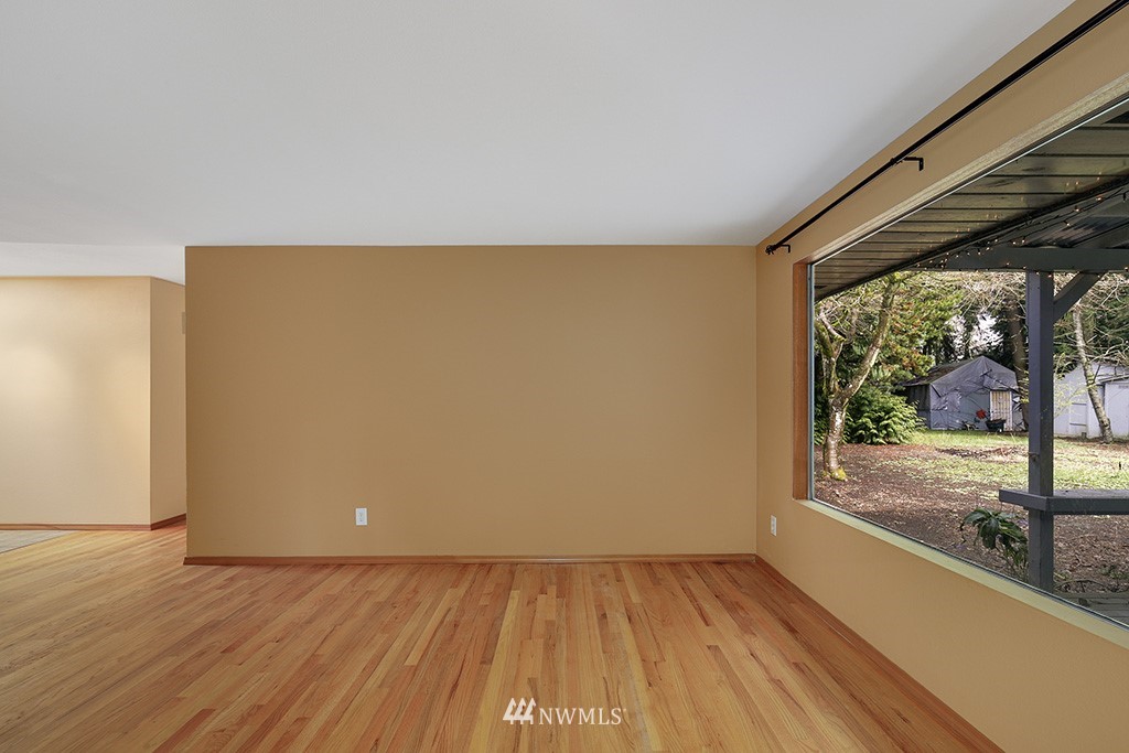12711 Alexander Road Everett, WA 98204 - Photo 14 of 25 Gallery Image 14