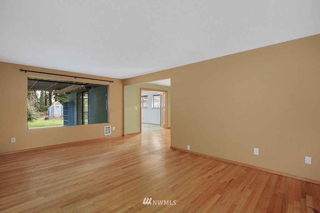 12711 Alexander Road Everett, WA 98204 - Photo 16 of 25 Gallery Image 16