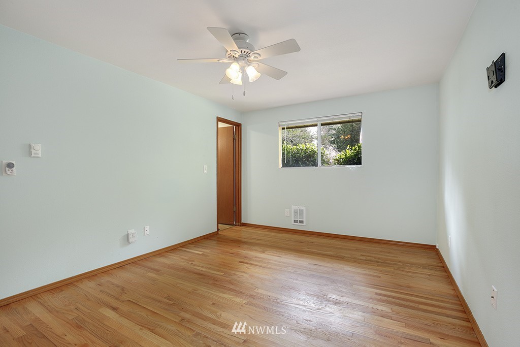 12711 Alexander Road Everett, WA 98204 - Photo 18 of 25 Gallery Image 18