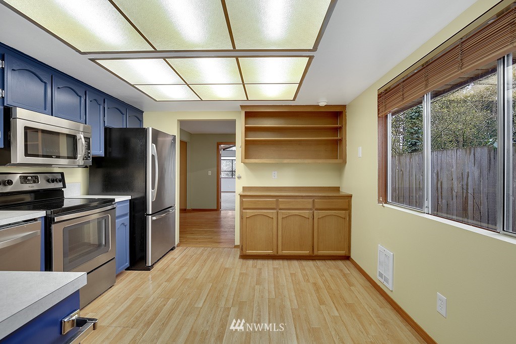 12711 Alexander Road Everett, WA 98204 - Photo 7 of 25 Gallery Image 7