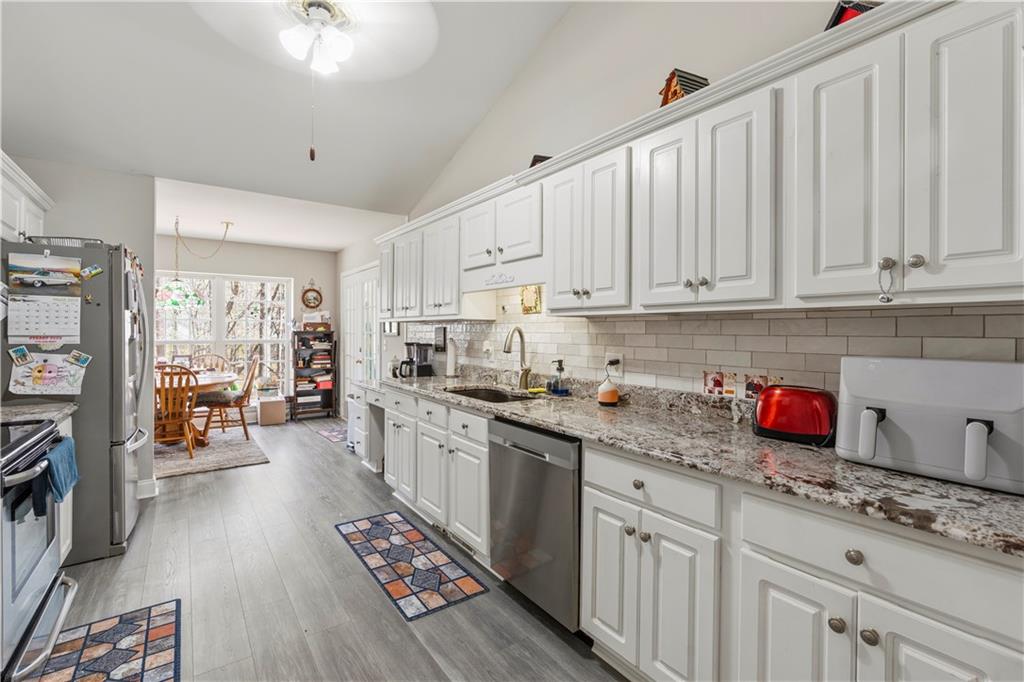 3724 Lexington Court Gainesville, GA 30504 - Photo 12 of 56