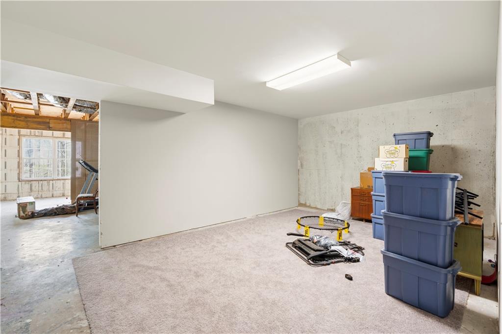 3724 Lexington Court Gainesville, GA 30504 - Photo 33 of 56 a room with furniture and a window