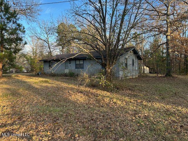 696 Coal Bluff Road Lena, MS 39094 - Photo 2 of 12 696 Coal Bluff - side