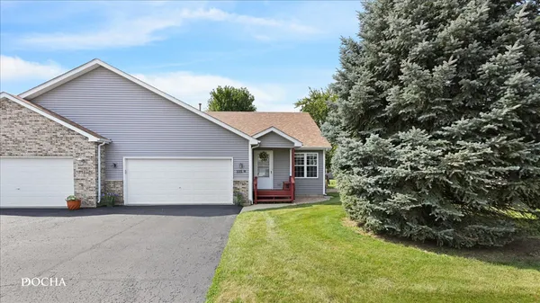 $259,000 | 335 B Warren Street, Unit B, Somonauk, IL 60552