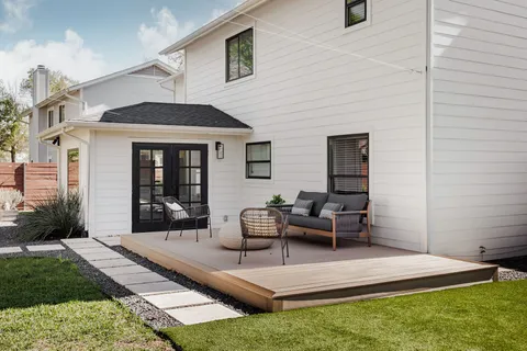 $880,000 | 7402 Whistlestop Drive, Austin, TX 78749