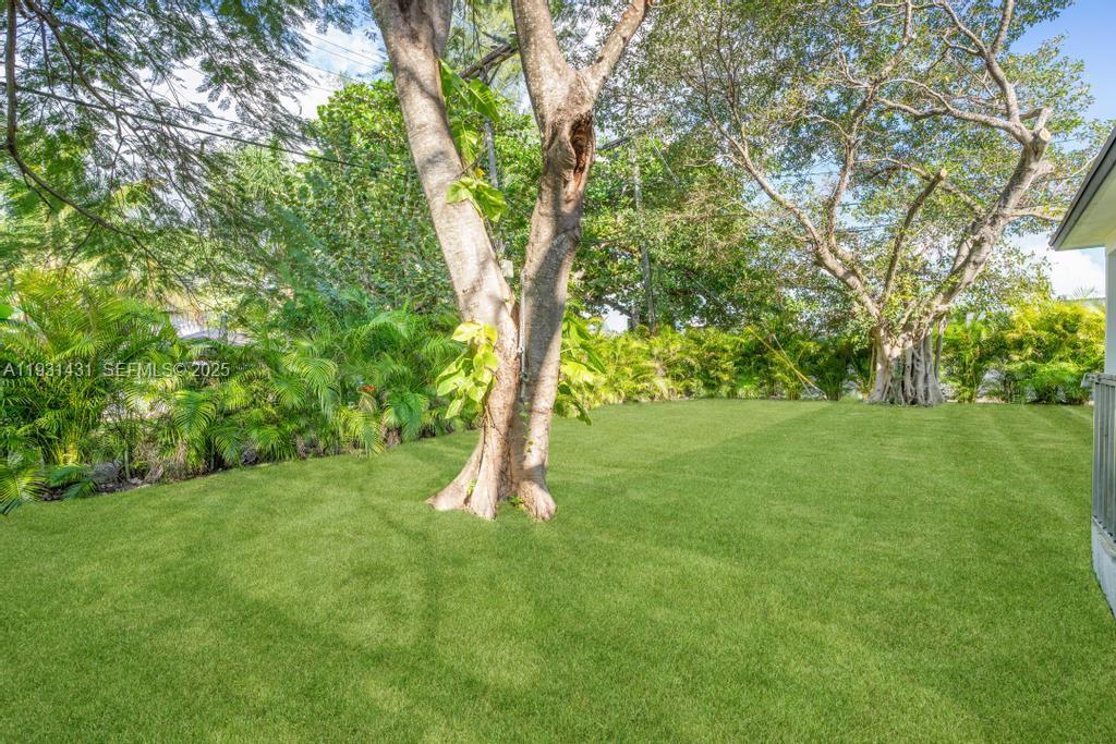 755 Northwest 83rd Street Miami, FL 33150 - Photo 21 of 26