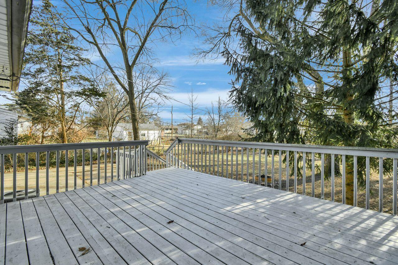 1227 Belden Road Columbus, OH 43229 - Photo 26 of 32 Deck