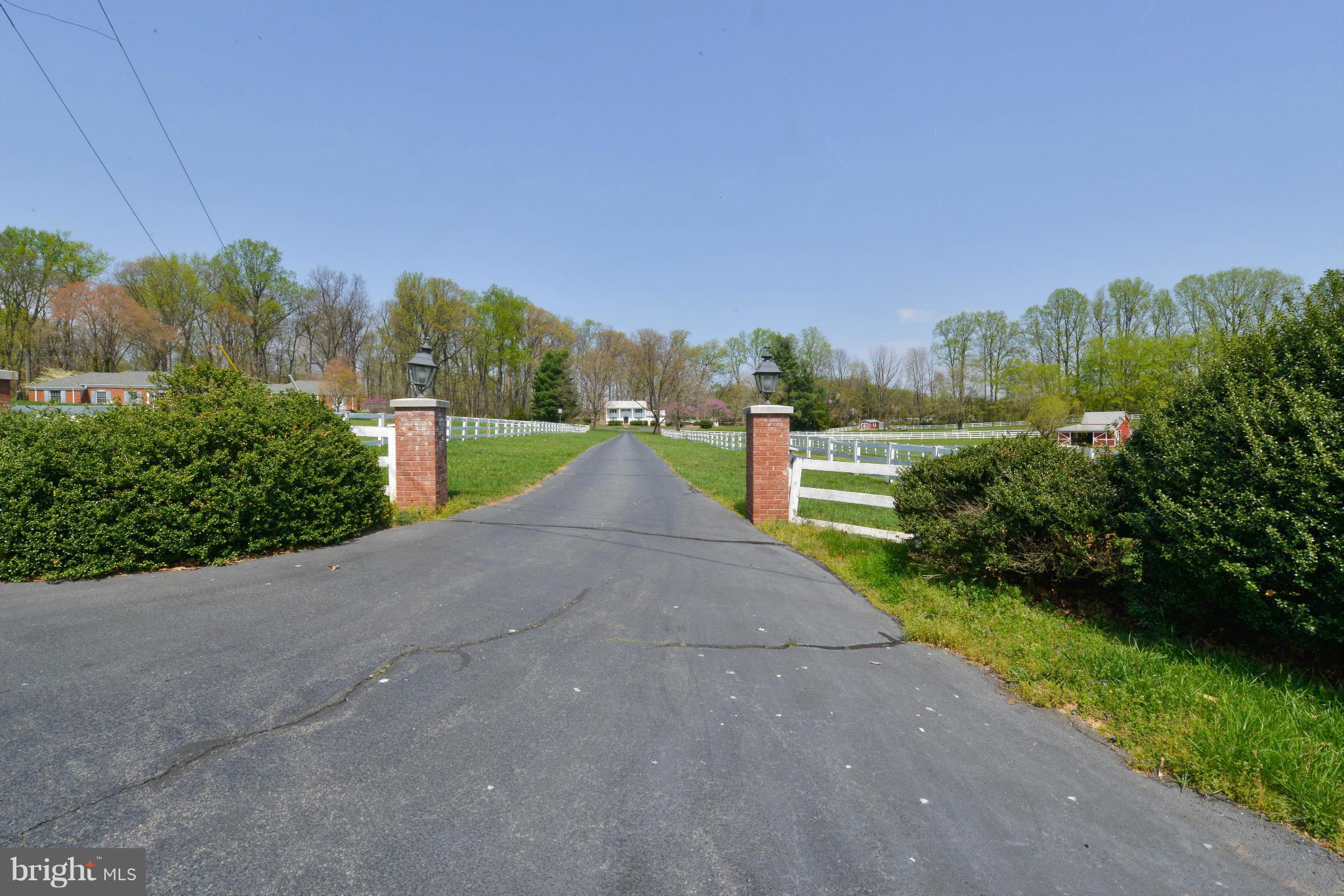 6505 Stallion Road Clifton, VA 20124 - Photo 2 of 30 Exterior (Front)