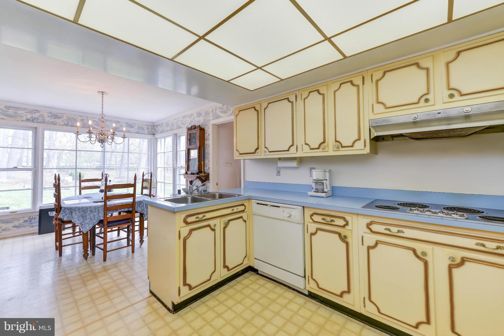 6505 Stallion Road Clifton, VA 20124 - Photo 8 of 30 Kitchen