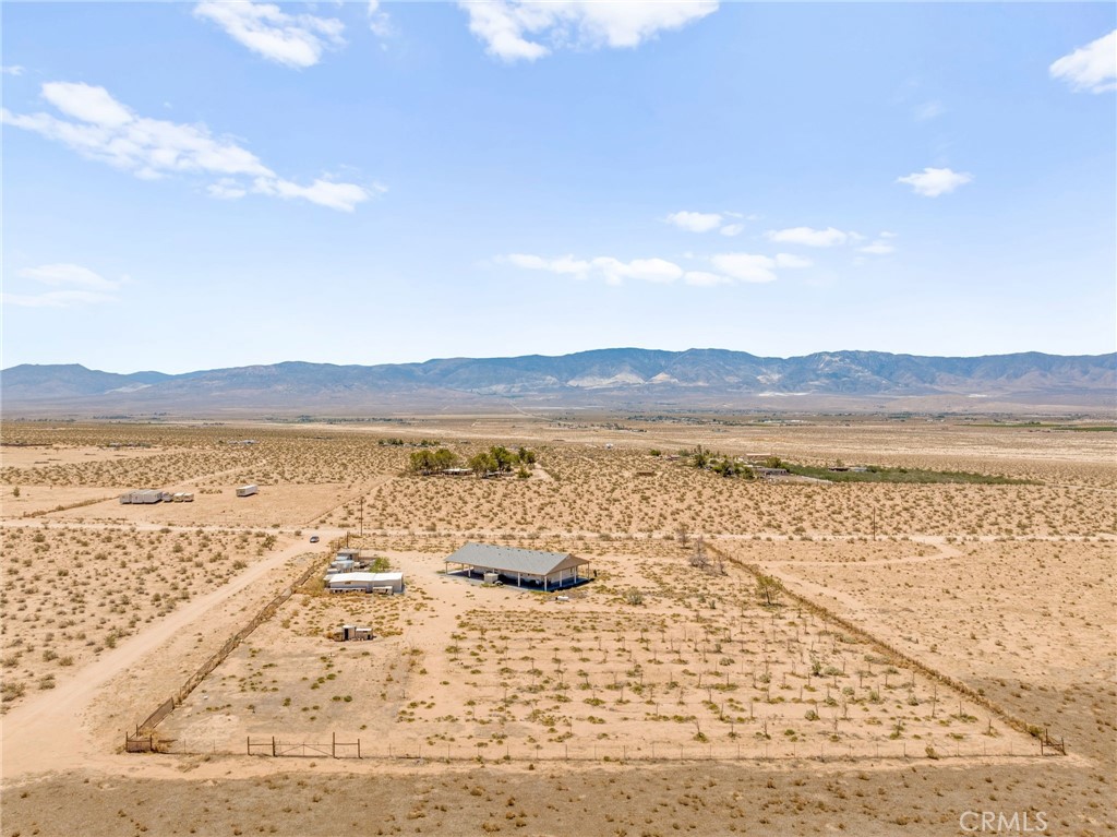 36990 Cambria Road Lucerne Valley, CA 92356 - Photo 8 of 47