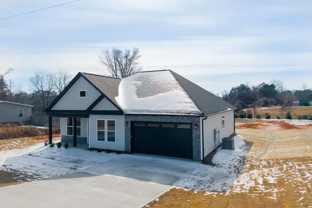 $360,000 | 931 Ferree Road, Campobello, SC 29322