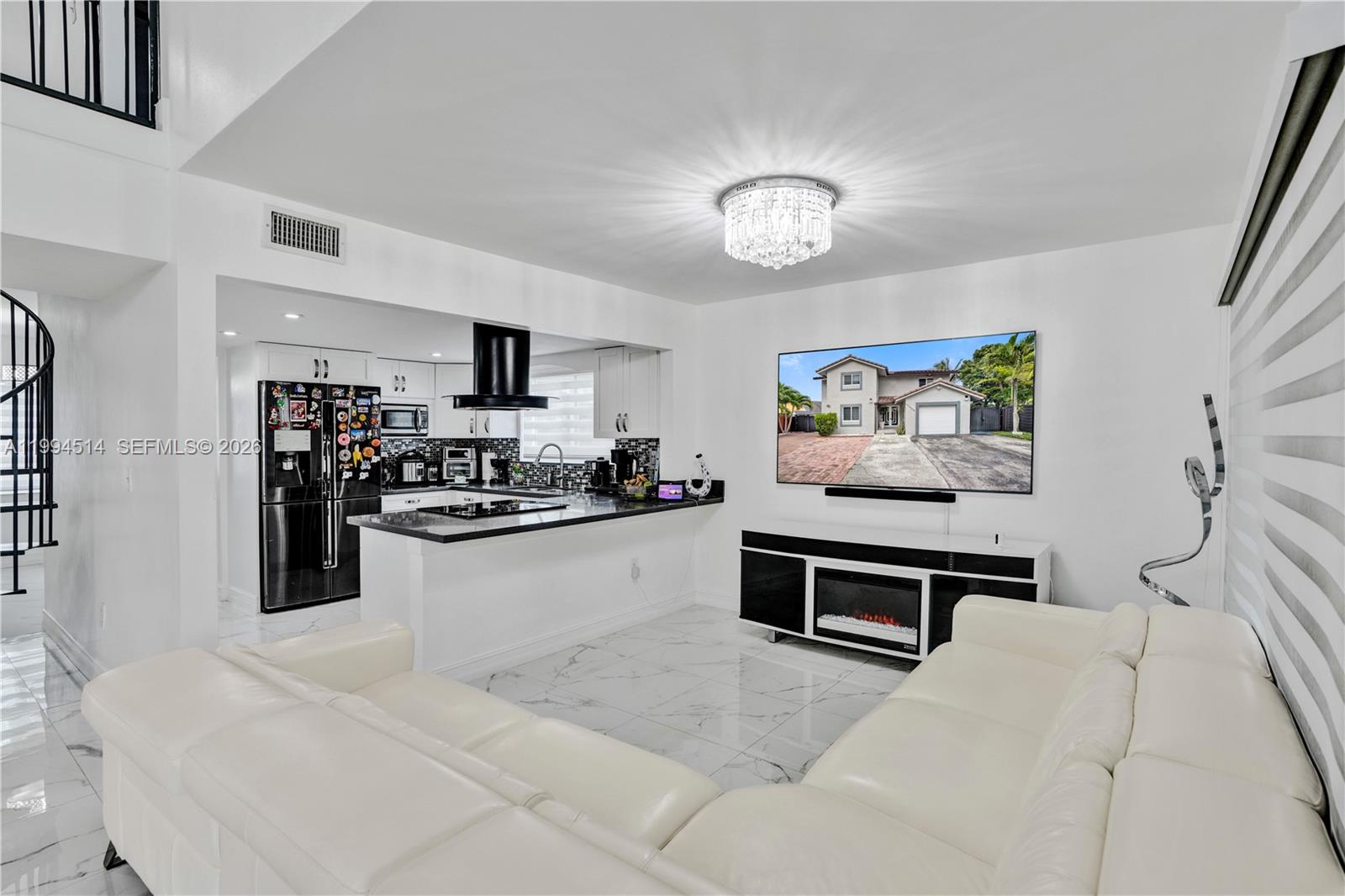 15463 Southwest 57th Street Miami, FL 33193 - Photo 3 of 12