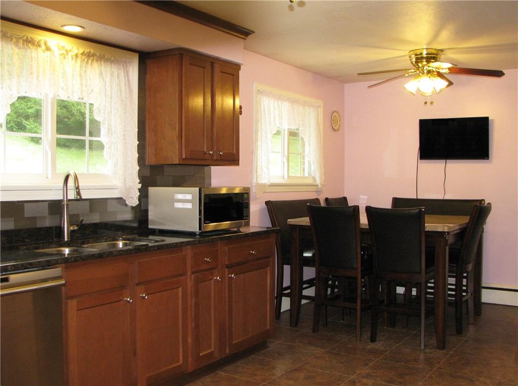 316 Sandy Hill Road Irwin, PA 15642 - Photo 5 of 19 Gallery Image 5