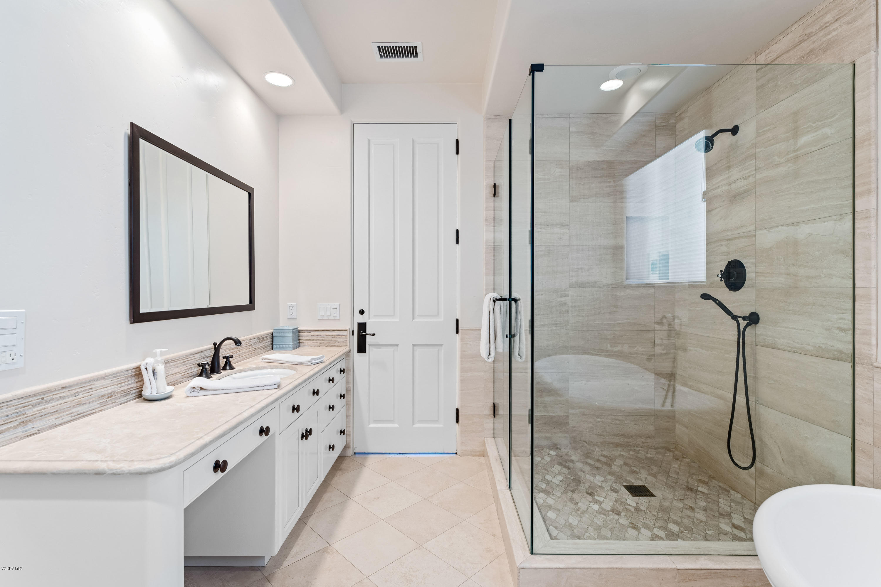 1061 Mandalay Beach Road Oxnard, CA 93035 - Photo 31 of 38 1061 Mandalay Beach Road mls--39