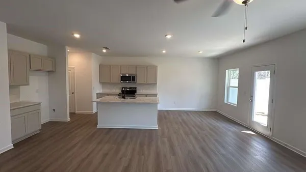 $2,100 | 5447 Allegro Lane, Flowery Branch, GA 30542