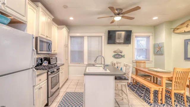 $1,400 | 1102 Wesley Avenue, Unit 1, Ocean City, NJ 08226