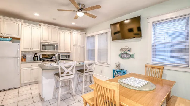 $1,400 | 1102 Wesley Avenue, Unit 1, Ocean City, NJ 08226