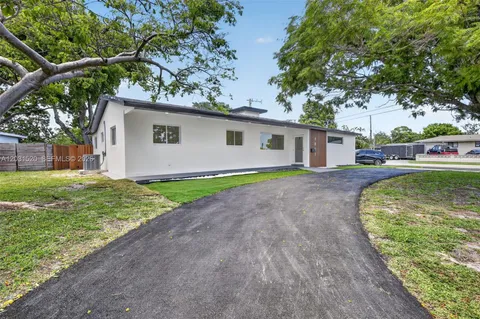 $1,199,000 | 4801 Tyler Street, Hollywood, FL 33021
