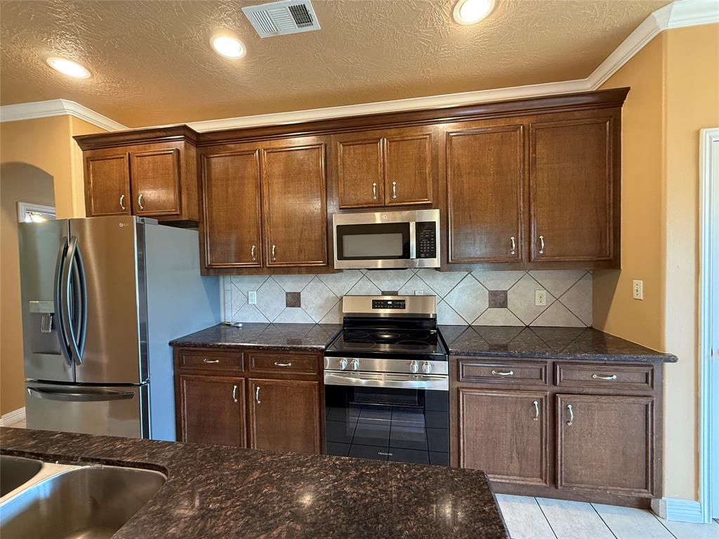 8640 Baker Road Beaumont, TX 77707 - Photo 3 of 30