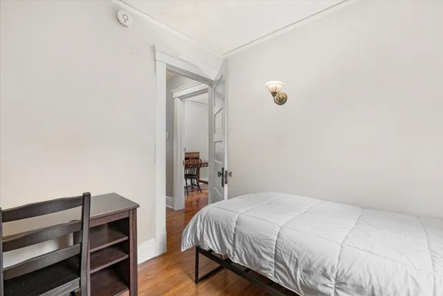 $2,600 | 910 West Huron Street, Ann Arbor, MI 48103