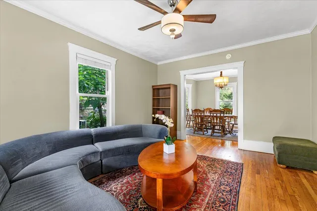 $2,600 | 910 West Huron Street, Ann Arbor, MI 48103