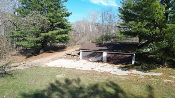 $380,000 | 21632 90th Avenue, Evart, MI 49631