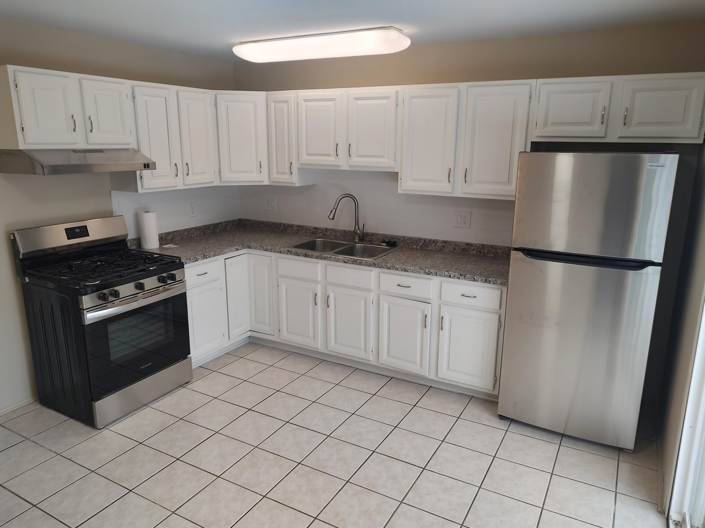 23402 Cranbrooke Drive Novi, MI 48375 - Photo 5 of 13 Kitchen