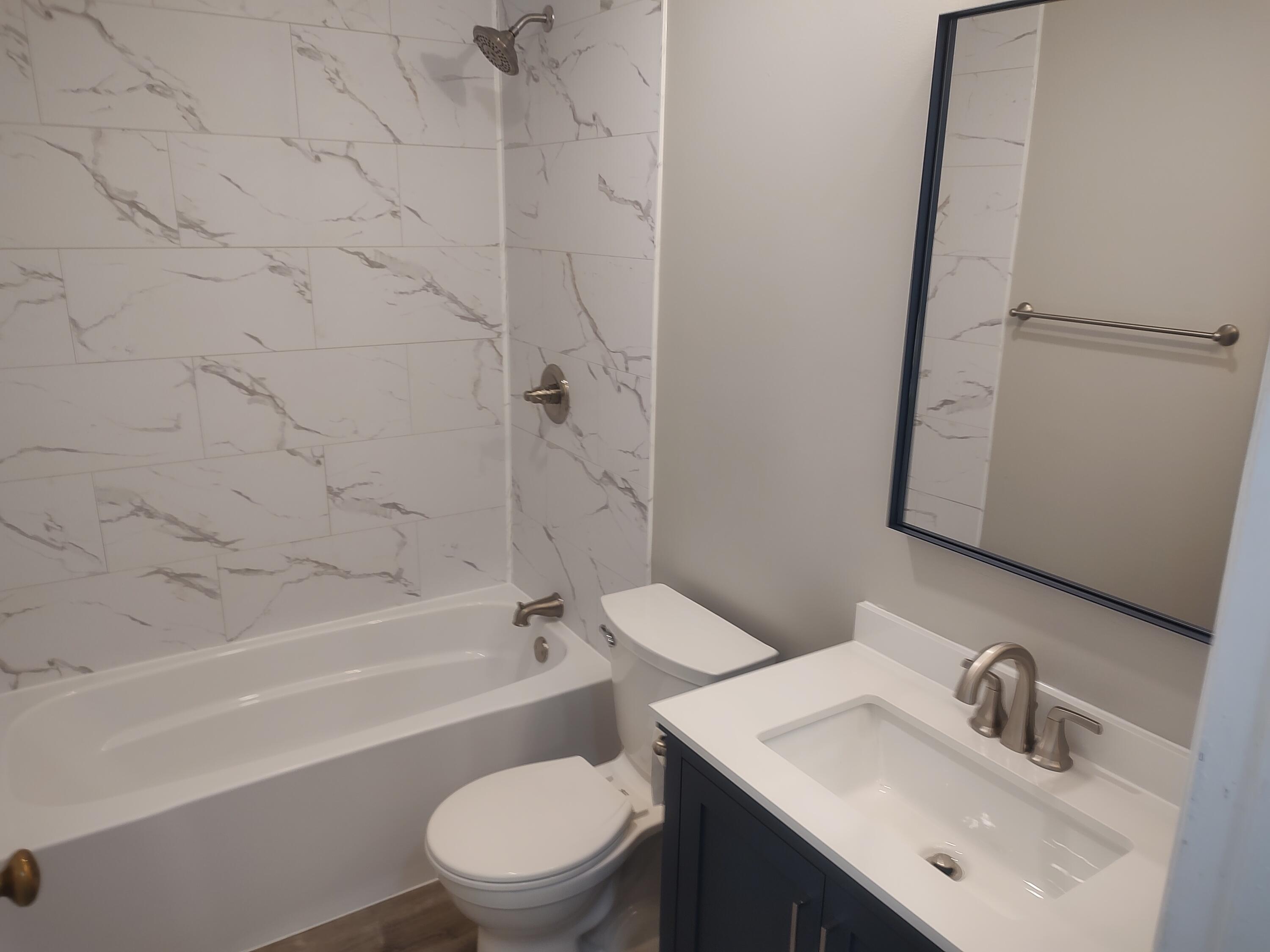 23402 Cranbrooke Drive Novi, MI 48375 - Photo 7 of 13 Bathroom