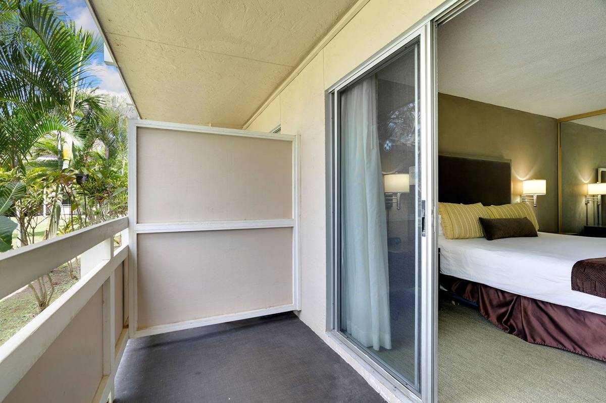 525 Aleka Loop, Unit C5 Kapaa, HI 96746 - Photo 16 of 24 a view of a hallway with workspace