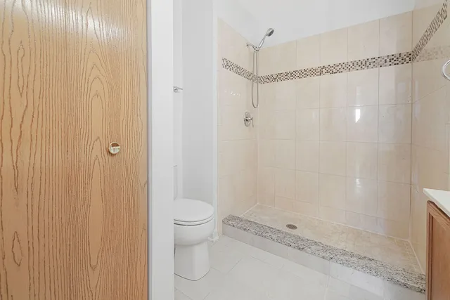 $289,900 | 1529 Keystone Court, Elgin, IL 60120