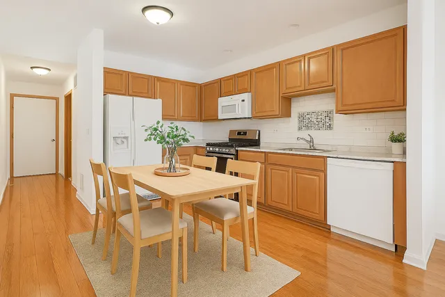 $289,900 | 1529 Keystone Court, Elgin, IL 60120