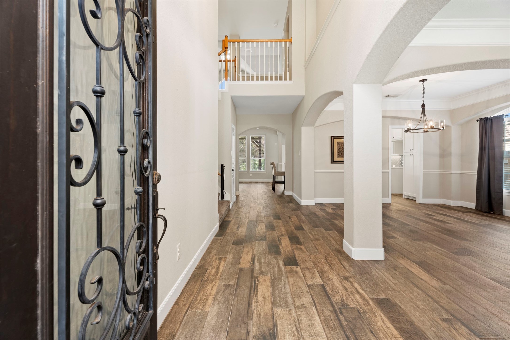 6326 Cash Oaks Drive Spring, TX 77379 - Photo 6 of 49 Grand entrance with gorgeous tile floors.