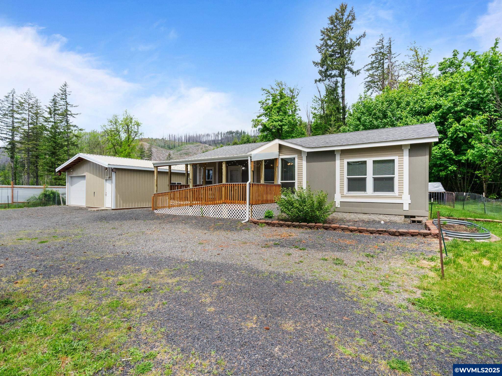 33635 North Fork Road Lyons, OR 97358 - Photo 4 of 42