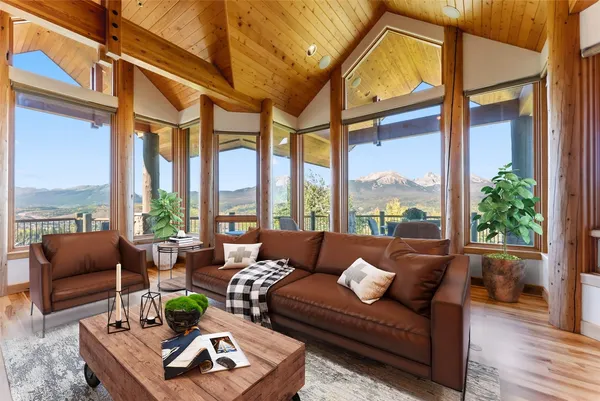 $3,299,000 | 731 Lakeview Circle, Silverthorne, CO 80498