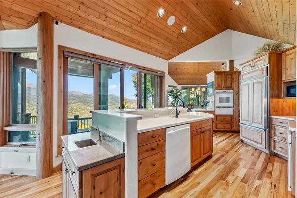 $3,299,000 | 731 Lakeview Circle, Silverthorne, CO 80498