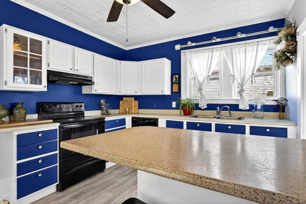 $407,400 | 192 Brunswick Avenue, Gardiner, ME 04345