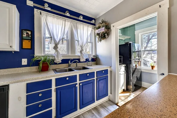 $407,400 | 192 Brunswick Avenue, Gardiner, ME 04345
