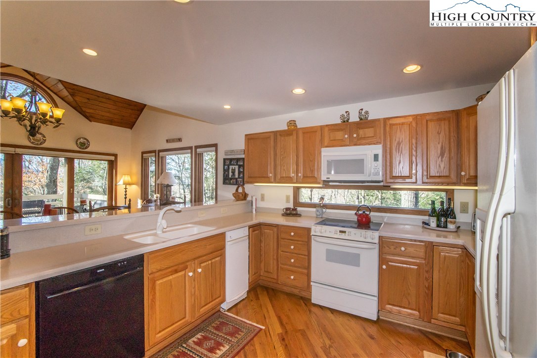 314 High Willhays Road Boone, NC 28607 - Photo 11 of 30 Gallery Image 11