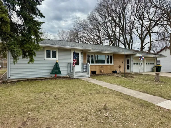 $204,500 | 760 2nd Street East, Lake Lillian, MN 56253