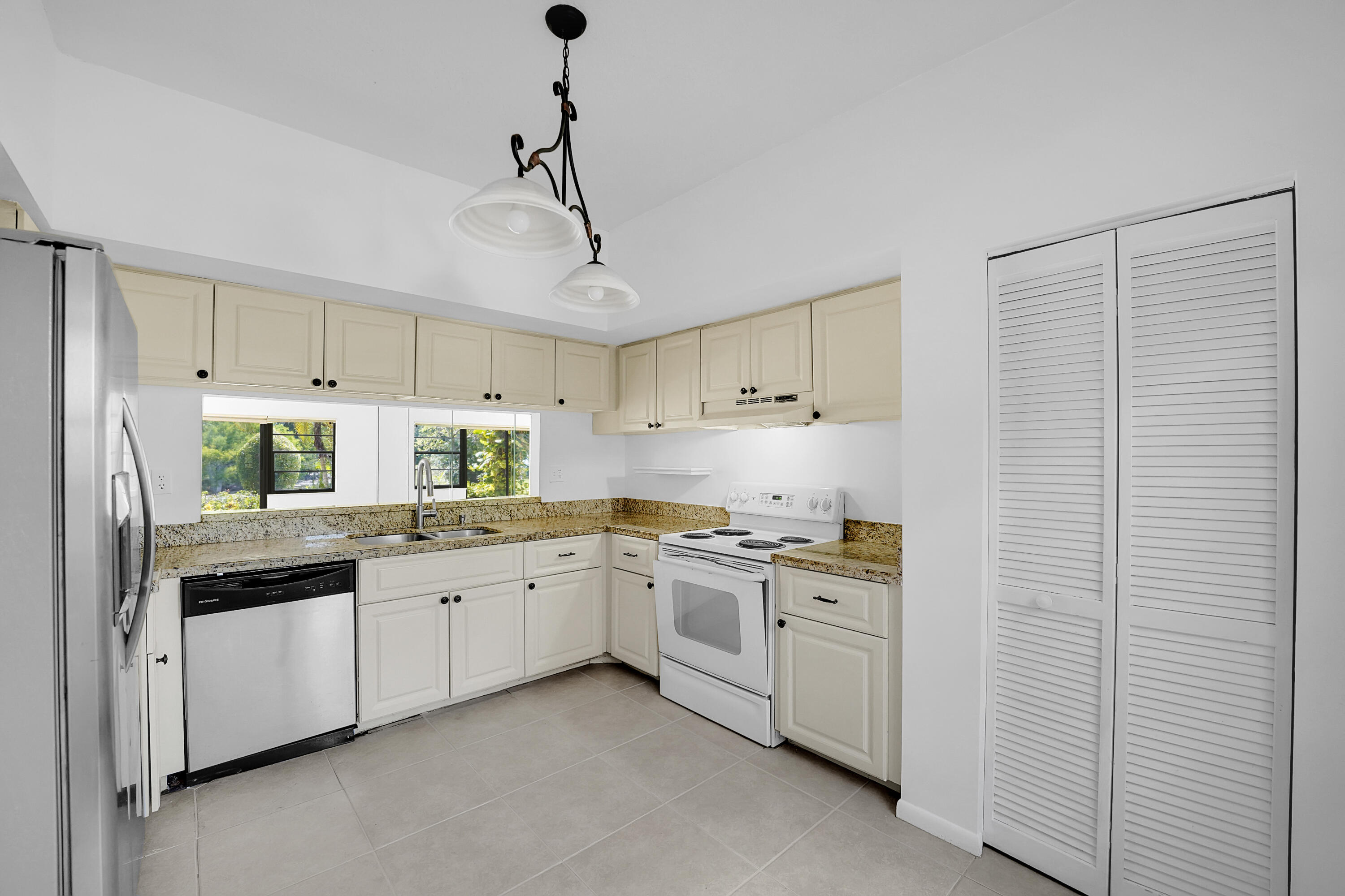 6654 Villa Sonrisa Drive, Unit 412 Boca Raton, FL 33433 - Photo 41 of 64 DSC08149