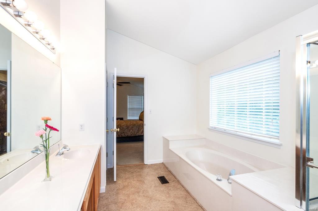 613 Raintree Crossing O'Fallon, MO 63366 - Photo 18 of 29