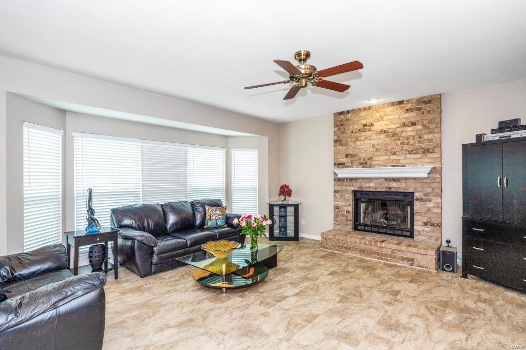 613 Raintree Crossing O'Fallon, MO 63366 - Photo 7 of 29